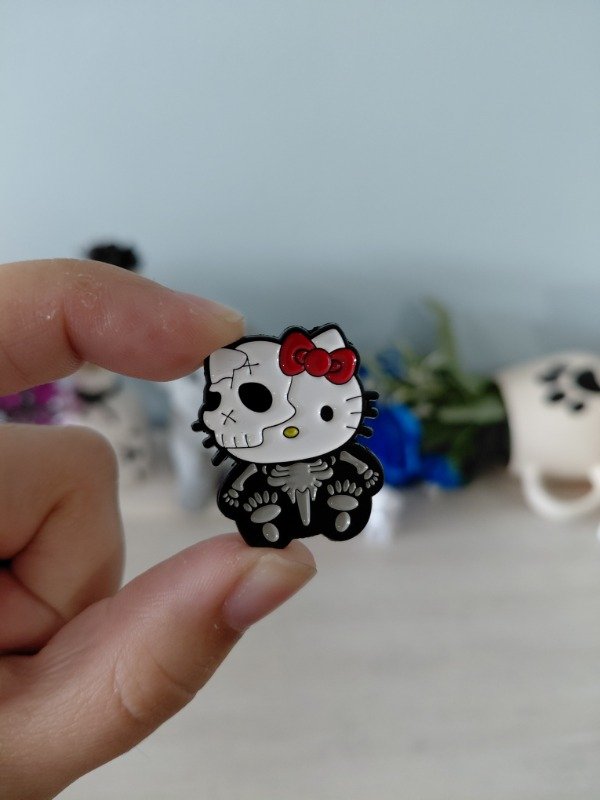 Producto - Pin metalizado - Kitty #1630