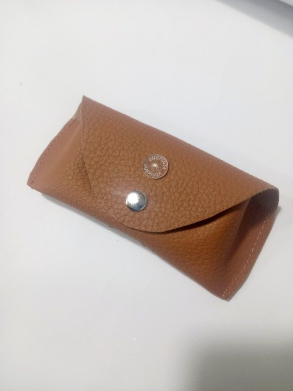 Producto - Estuche de lentes solapa Suela