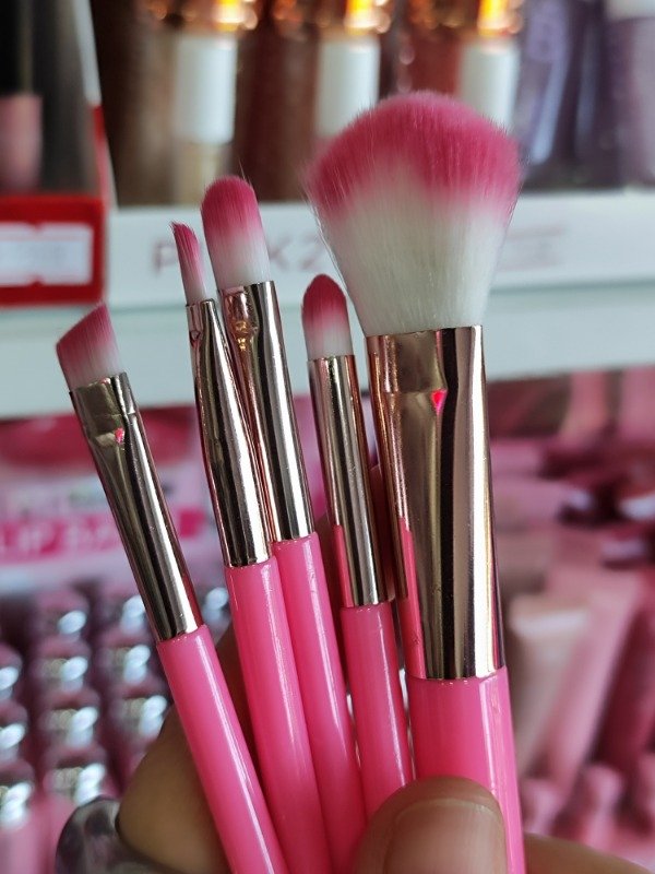 Producto - Set brochas x5 conejito