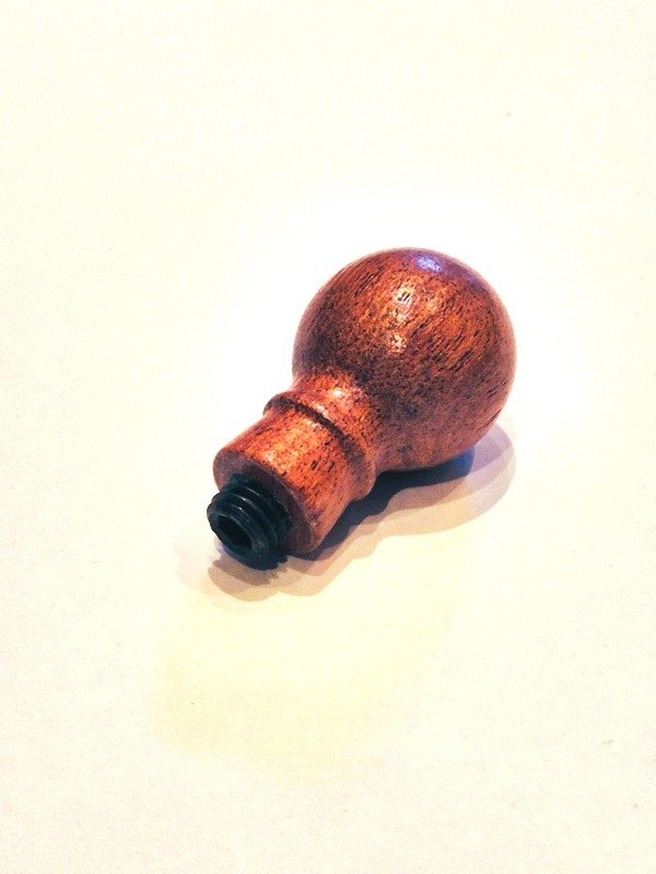 Producto - MANGO DE SELLO DE LACRE BOMBITA