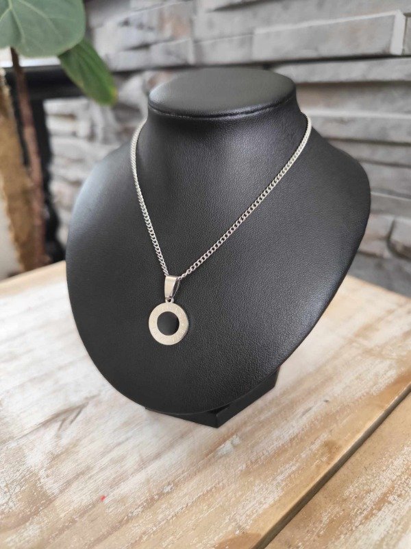 Producto - Collar bulgari negro grande. Acero quirúrgico.