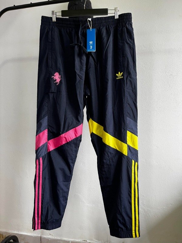 Producto - Pantalon Rompevientos Juventus