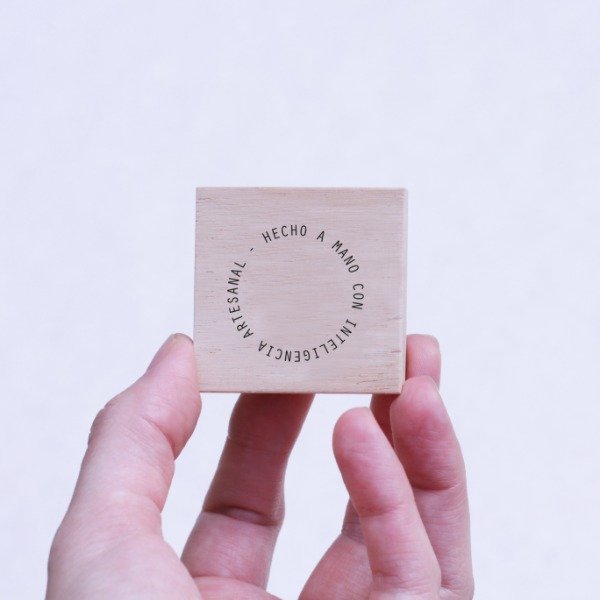 Producto - Hecho a mano con INTELIGENCIA ARTESANAL