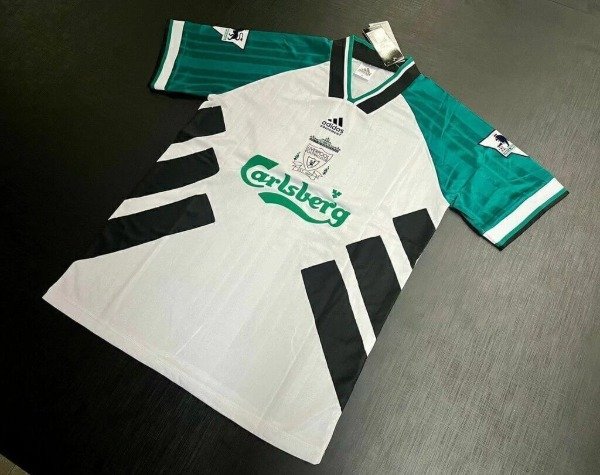Producto - CAMISETA LIVERPOOL IMPORTADA ALTERNATIVA RETRO 1993/1995 #23 FOWLER - 4
