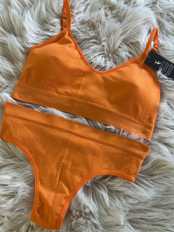 Producto - TOP Y LESS SEAMLESS NARANJA XL