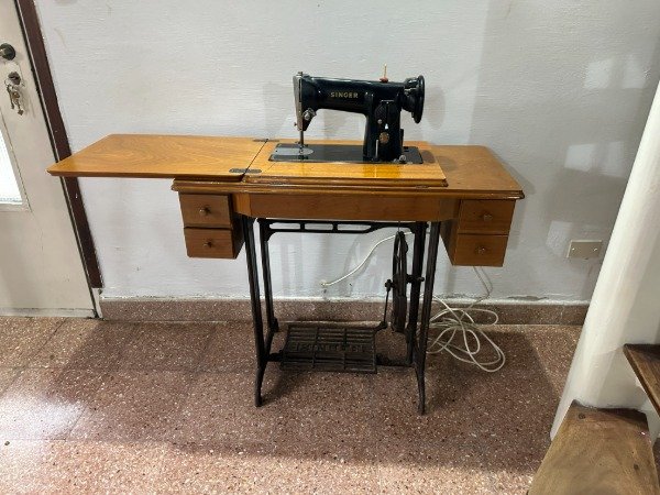 Producto - MAQUINA DE COSER SINGER PIE DE HIERRO MUEBLE A REEMPLAZAR #11919