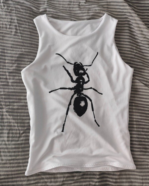 Producto - Remera Hormiga reversible