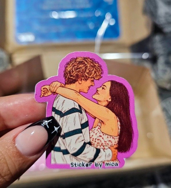 Producto - Sticker belly y jeremiah