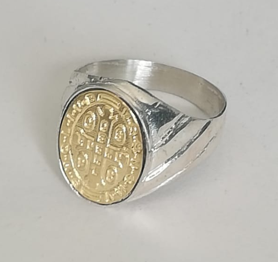 Producto - Anillo oval San Benito de Plata 925 y oro duble