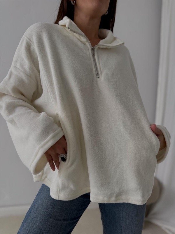 Producto - Buzo polar blanco