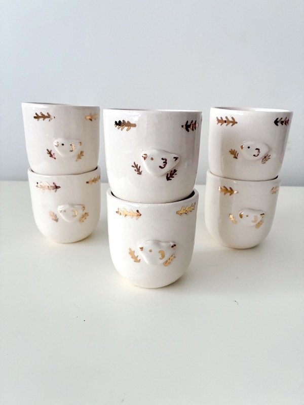 Producto - Set de 4 vasos pajarito relieve con oro - 1