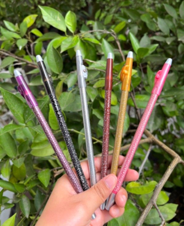 Producto - Delineador con glitter Pink 21