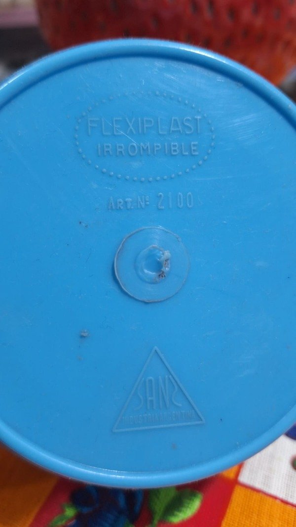 Producto - EXPRIMIDOR PLASTICO MARCA SANZ - 6