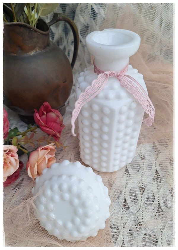 Producto - Perfumero de Opalina con puntilla rosa