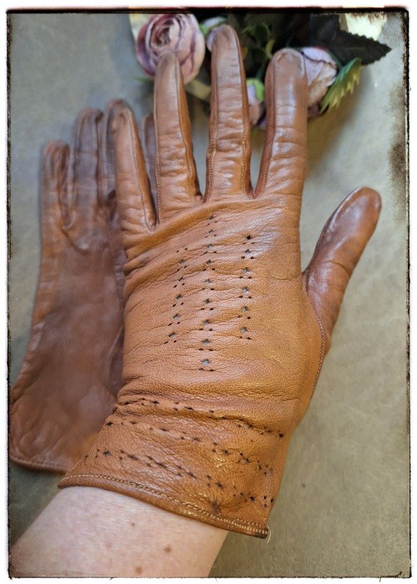 Producto - Guantes cortos cuero Color suela