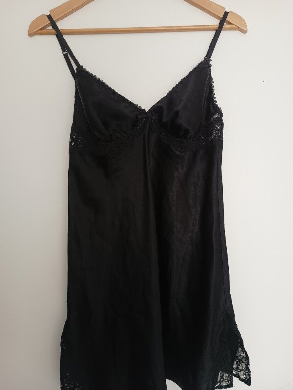 Producto - Camisolin negro Victorias Secret