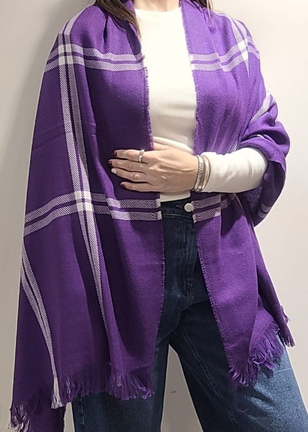 Producto - Ruana ESCOCESA VIOLETA