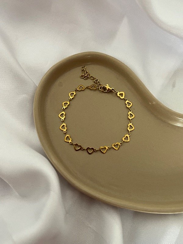 Producto - Pulsera corazones - acero dorado