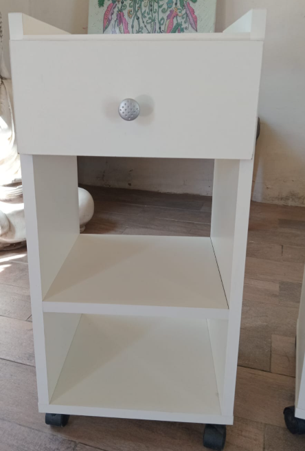 Producto - AUXILIAR CON CAJON
