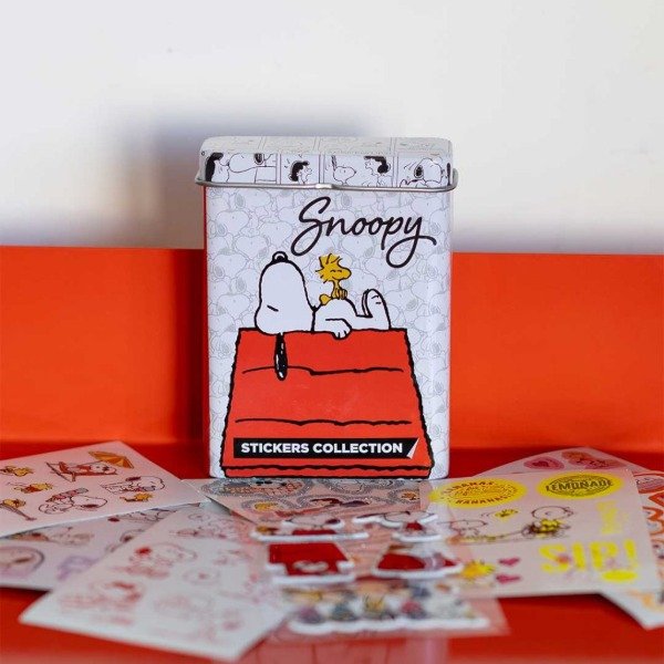 Producto - Lata con stickers - Snoopy