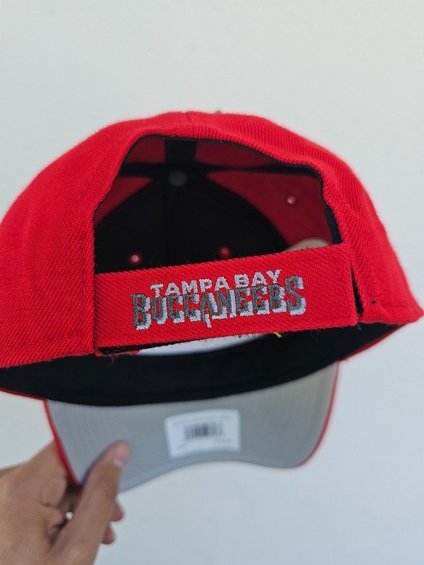 Tampa Bay Buccaneers red '47 brand mvp adjustable velcro — imagen 5