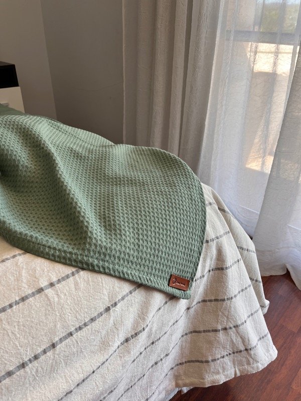 Producto - Pie de Cama en Nido de Abeja
