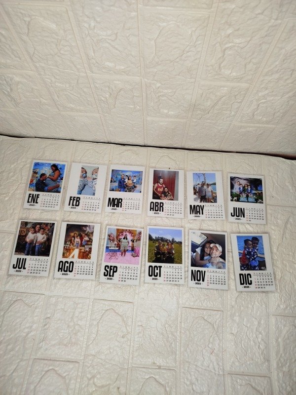 Producto - Calendario polaroid plastificado e imantado