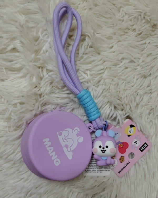 Producto - MINISO HEADPHONES CASE KEYRING MANG