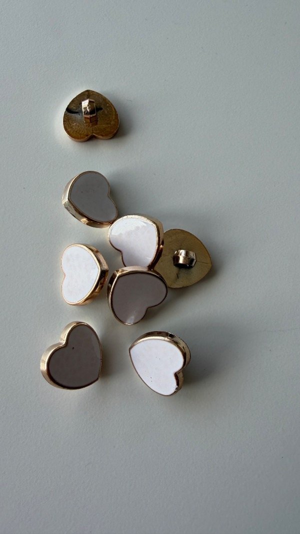 Producto - Botón chato corazón blanco - 1