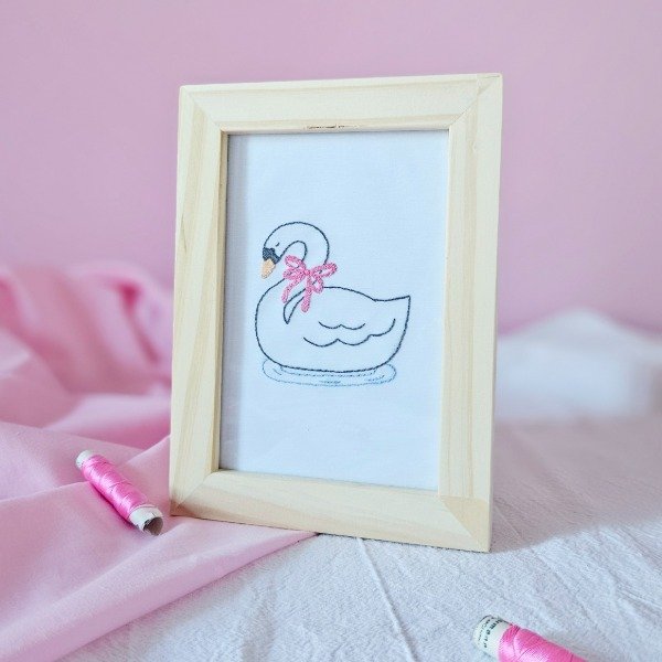 Producto - Cuadro Cisne (bordado a mano)