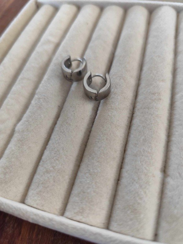 Producto - Aros argolla súper ancho cierre click. Acero quirúrgico.