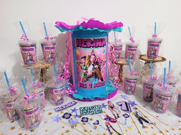 Producto - Piñata guerreras kpop con golosinas