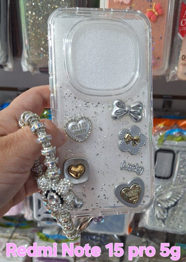 Producto - Fundas reforzadas 360 brillo con charms y strapp. Redmi Note 15 pro 5g