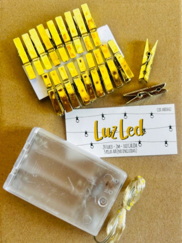 Producto - Guirnalda led + brochecitos dorados