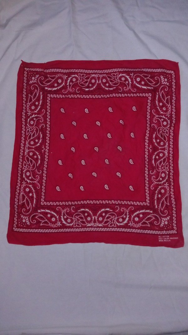 Producto - 70s all cotton Fast color RN13960 made in USA red Paisley Bandana handkerchief. - 0