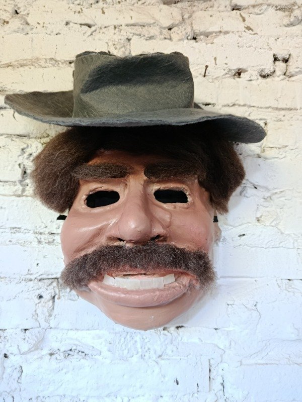 Producto - Mascara Molina Campos hombre bigote