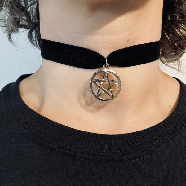 Producto - Choquer VAMPIRE GIRLFRIEND