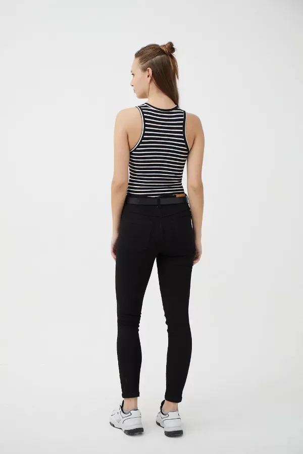 Producto - Jean Femenino Bora Negro Talle 42