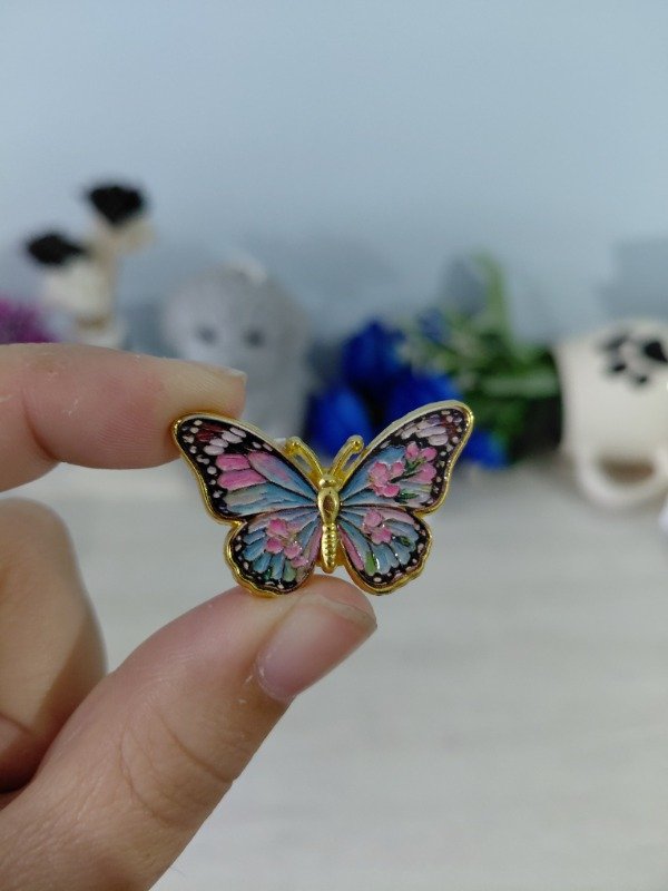 Producto - Pin metalizado - Mariposa artística #1261