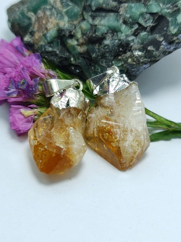 Producto - Dije de Piedra Citrino en Bruto Baño en Plata