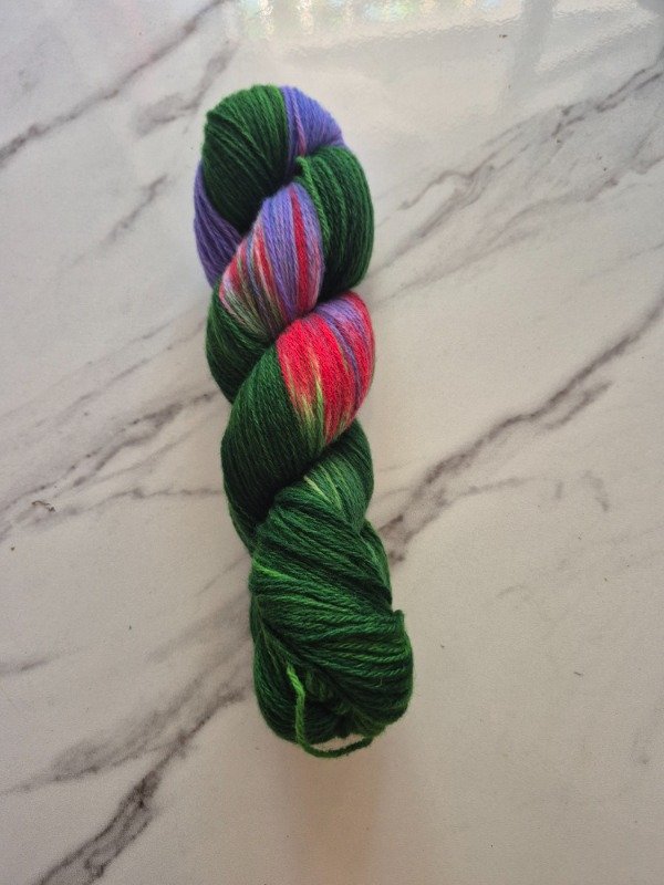 Producto - Verde oscuro lila rojo