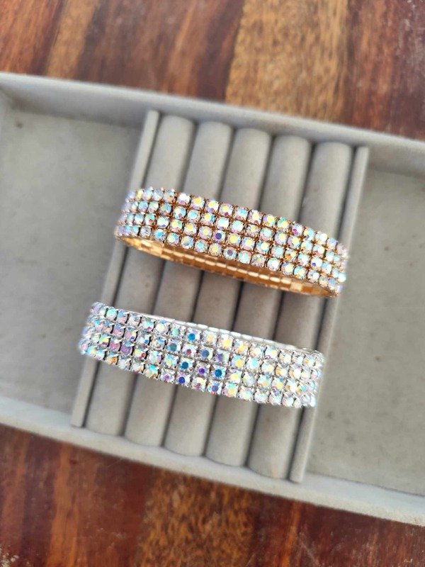 Producto - Pulsera elastizada cuádruple SOLO DORADA . Bijou