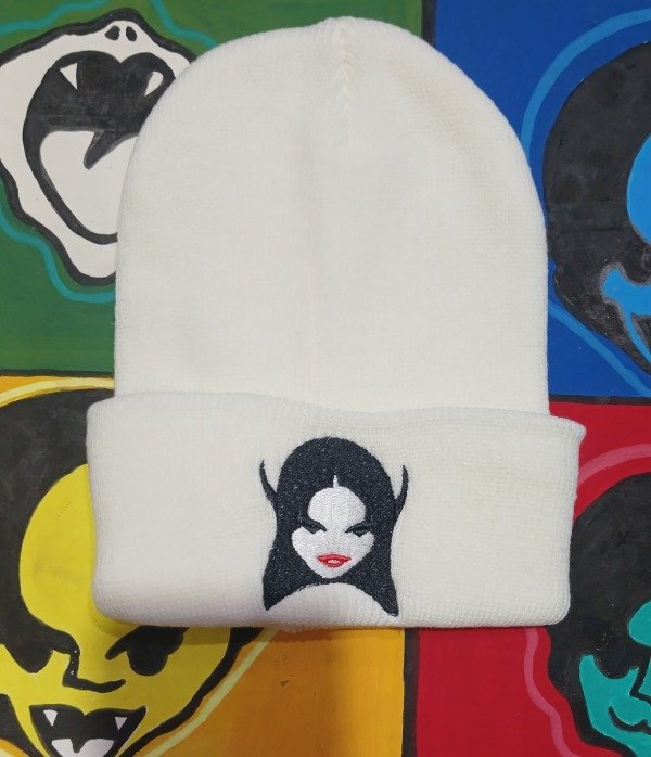 Producto - Pioja gorrito  blanco 5