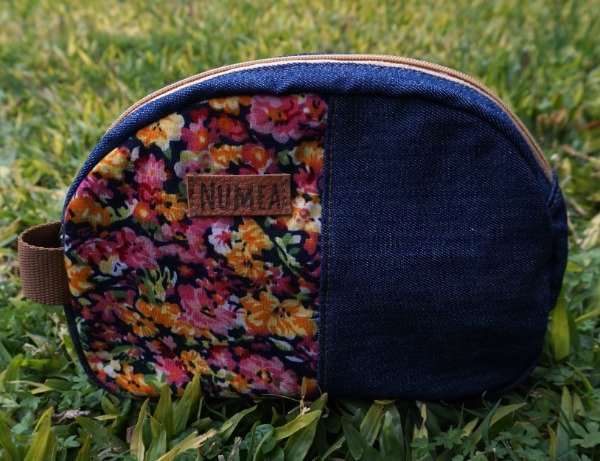 Producto - Maxi Neccesaire Flores
