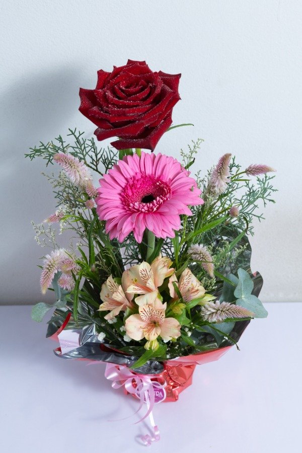 Producto - ARREGLO FLORAL RGA