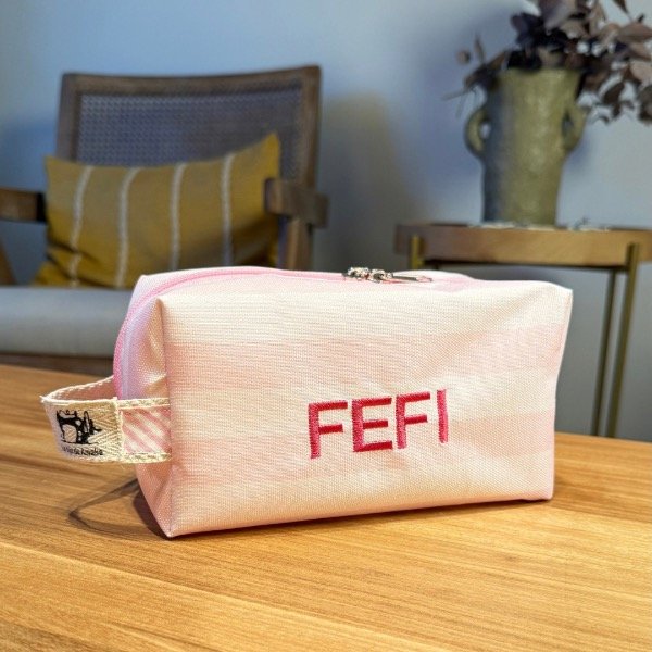 Producto - Neceser personalizado con nombre bordado - hecho a mano