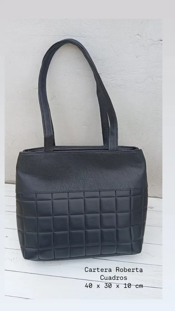 Producto - CARTERA ROBERTA CUADROS NEGRA