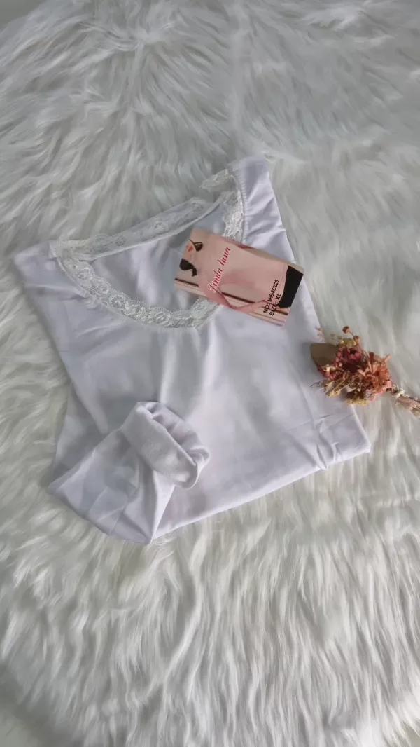 Producto - Camiseta con Frisa y Puntilla