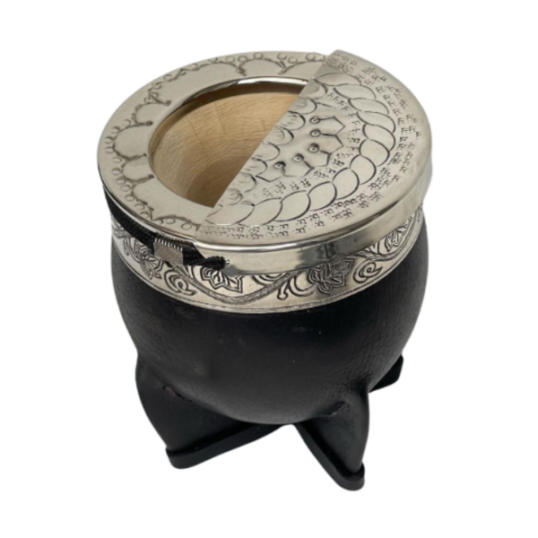 Producto - Matepa de alpaca cincelada a mano con elástico sujetador