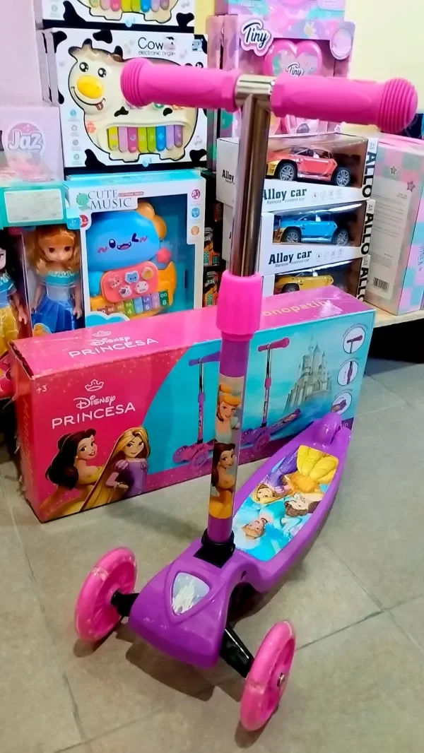 Producto - Monopatín regulable princesa